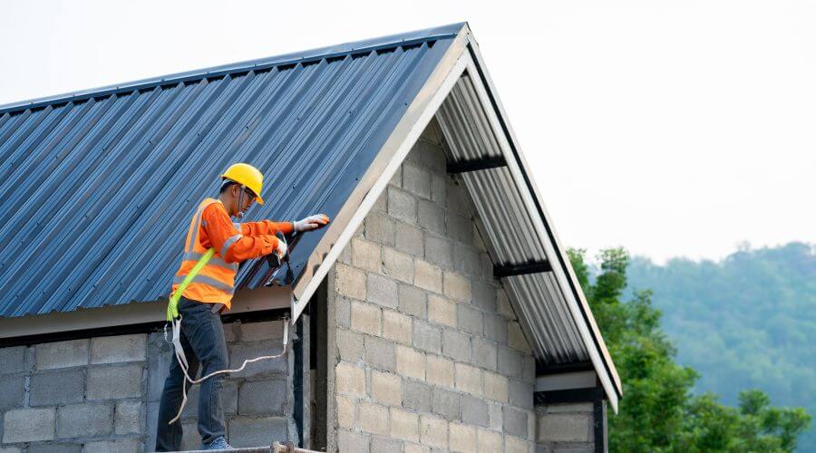 Professional gutter cleaning in Gans, OK